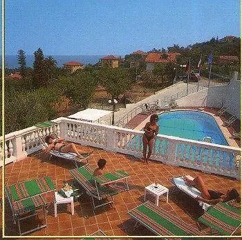 Aparthotel Edy Imperia