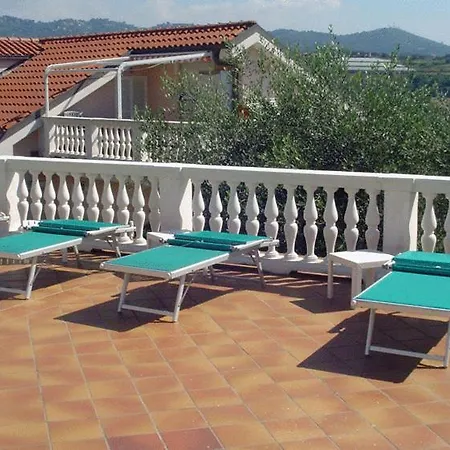 Aparthotel Edy