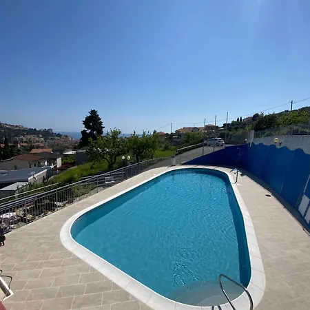 Aparthotel Edy