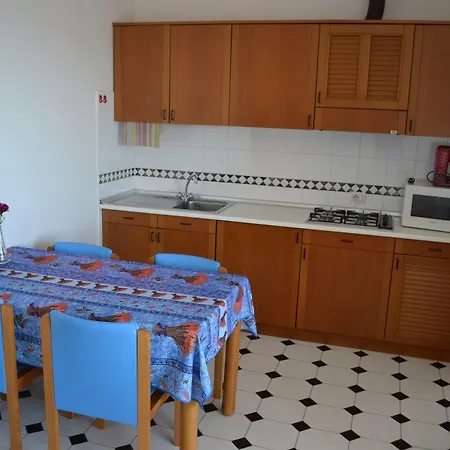 伊迪酒店公寓 3*