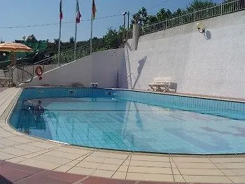 Edy Aparthotel 3*