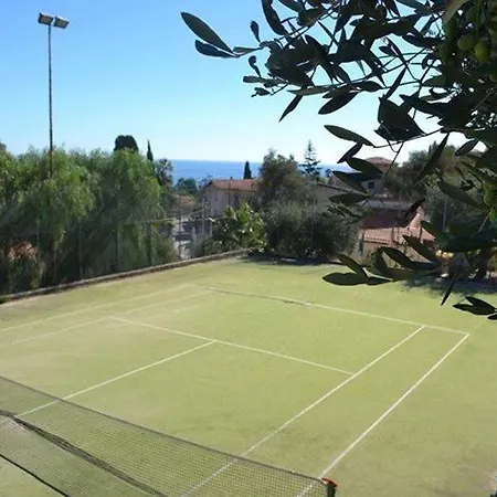 伊迪酒店公寓 因佩里亚