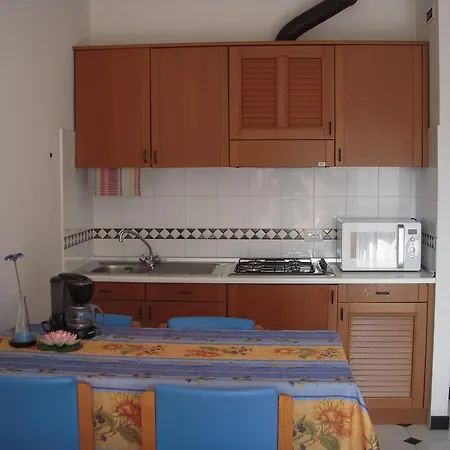 Aparthotel Edy 3*